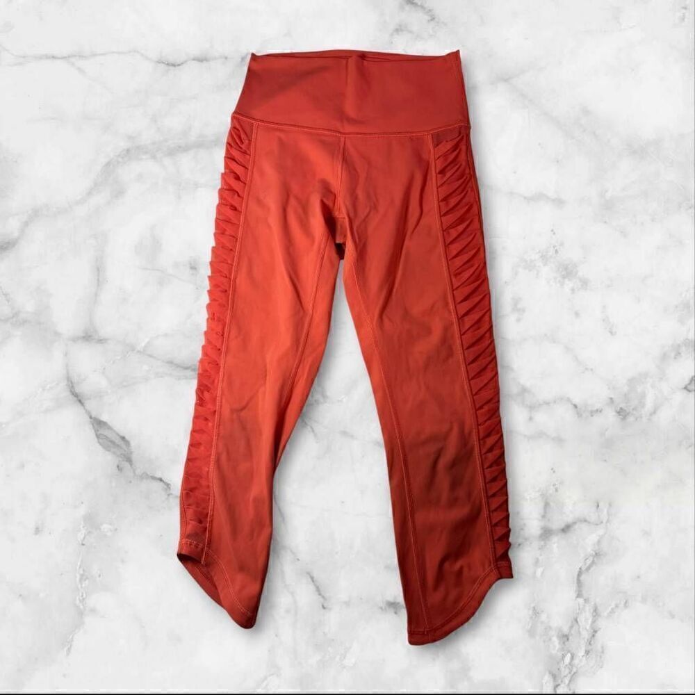 Lululemon Size 4 Coral Leggings 21"
